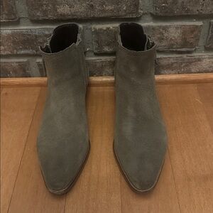 Cole Hann Olive Ankle Boots Size 7.5